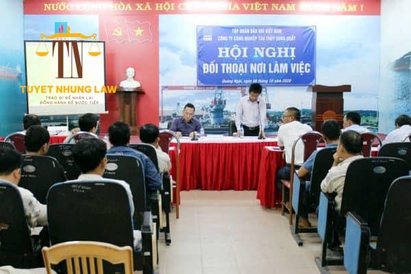 đối thoại tại nơi làm việc