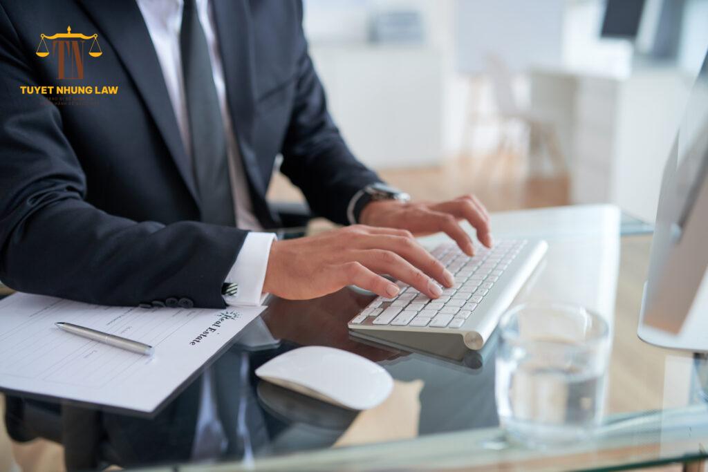 xử lý cán bộ vi phạm